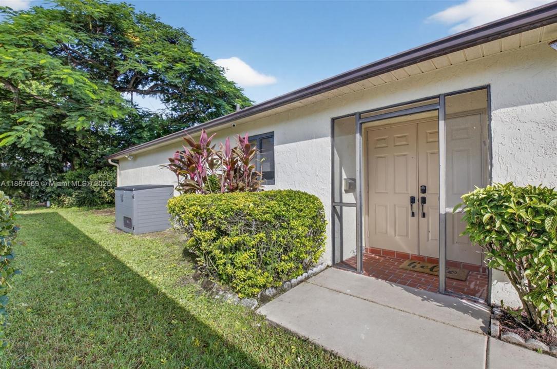 20774 Concord Green Dr W, Boca Raton, Florida 33433