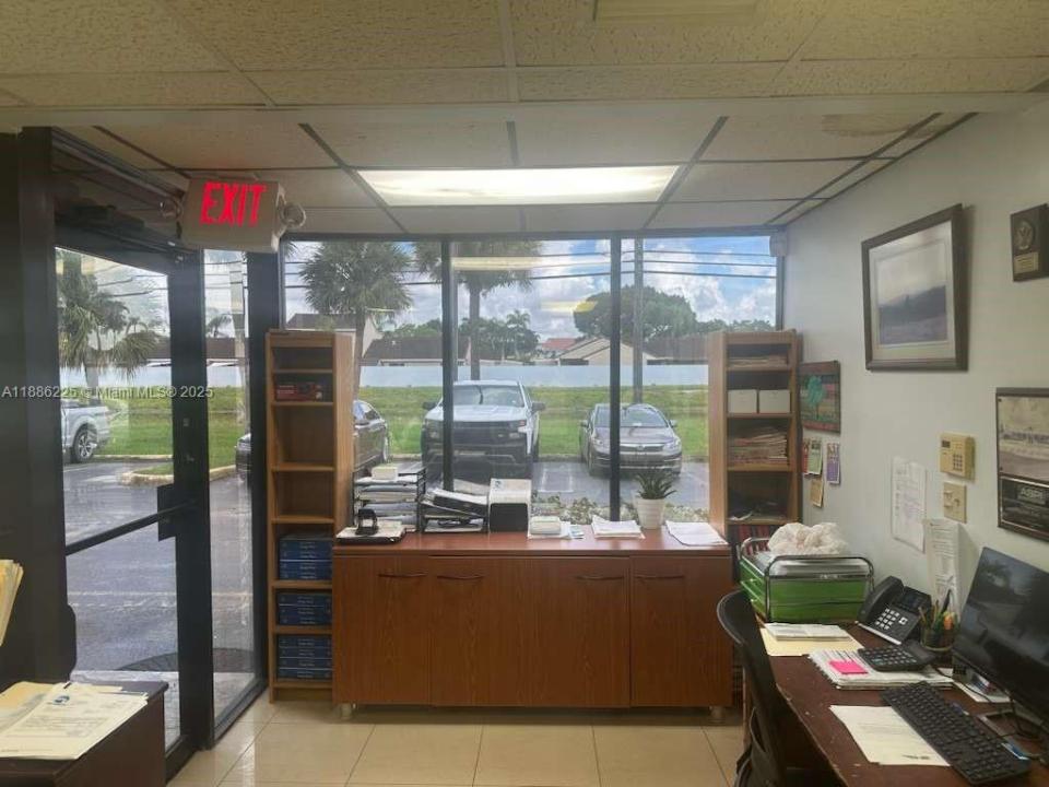 6187 NW 167th St H30, Hialeah, Florida 33015, Estados Unidos