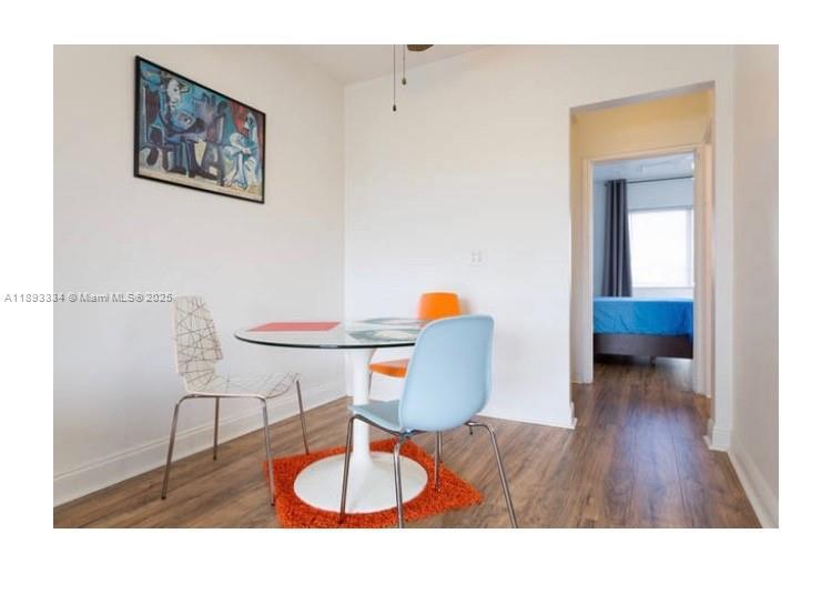 7333 Byron Ave 7335, Miami Beach, Floride 33141, États-Unis