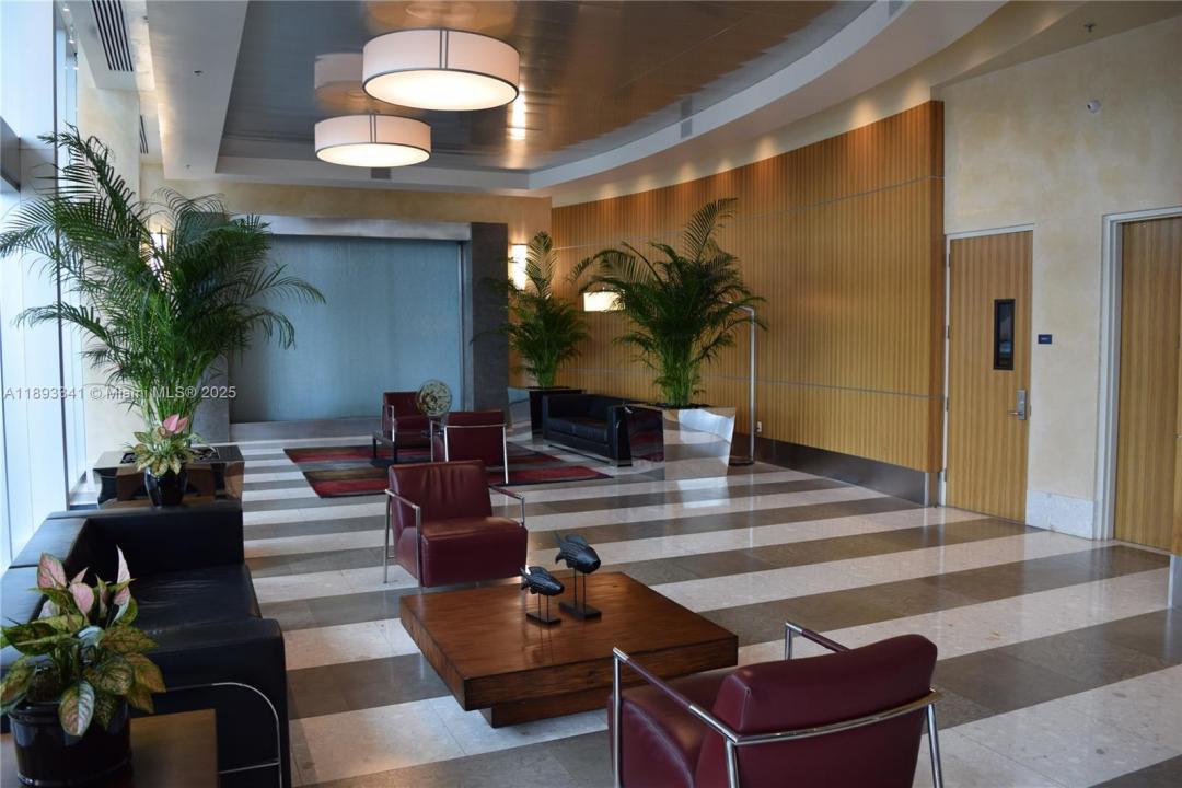 175 SW 7th St 1806/1807, Miami, Flórida 33130, Estados Unidos