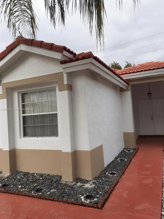32 Gables Blvd, Weston, 佛罗里达州 33326, 美国