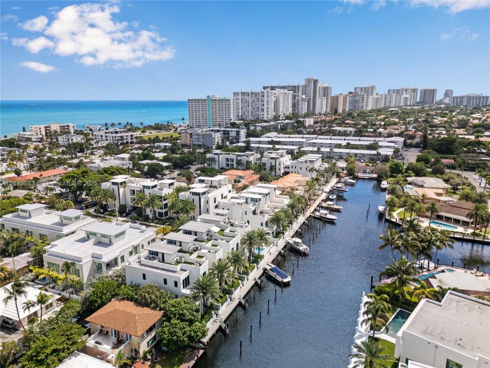 259 Shore Ct, Lauderdale By The Sea, Florida 33308