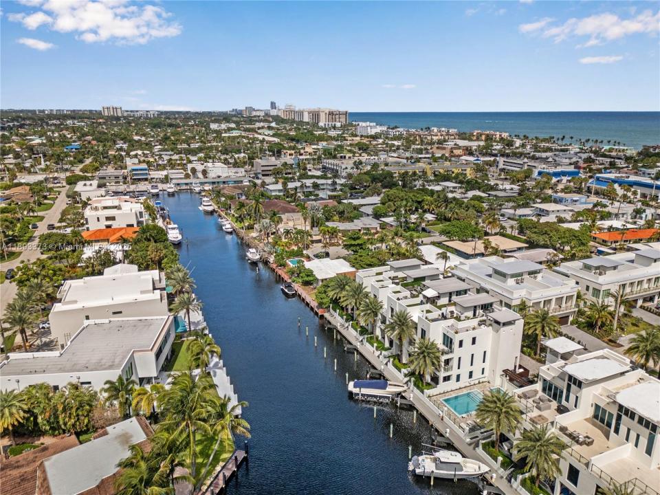 259 Shore Ct, Lauderdale By The Sea, Florida 33308