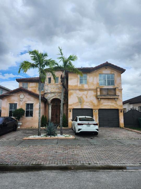 18031 NW 87th Ct, Hialeah, 佛羅里達州 33018, 美國