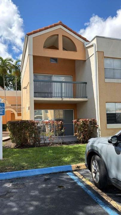 6288 NW 186th St 201, Hialeah, 플로리다 33015, 미국