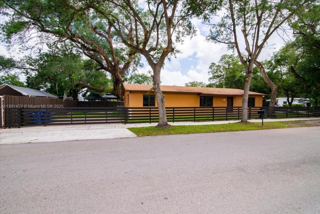17001 NW 28th Ave, Miami Gardens, 플로리다 33056, 미국