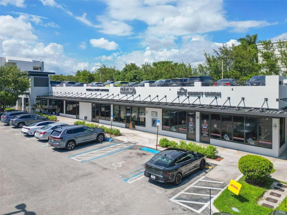 12673 S Dixie Hwy, Pinecrest, Floryda 33156, USA