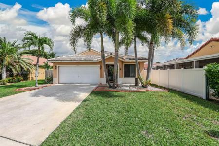 2235 NW 208th Way, Pembroke Pines, Florida 33029, USA