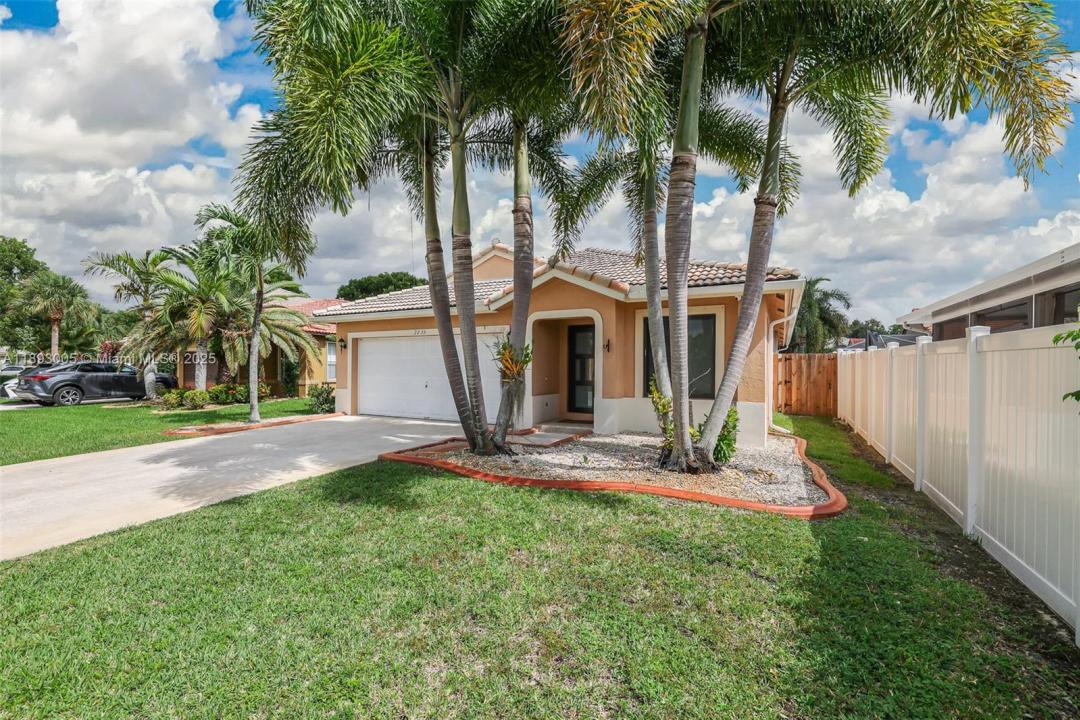 2235 NW 208th Way, Pembroke Pines, Florida 33029, HOA KỲ