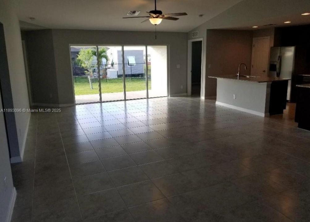 414 NW 23rd Ter, Cape Coral, Florida 33993, Amerika Birleşik Devletleri