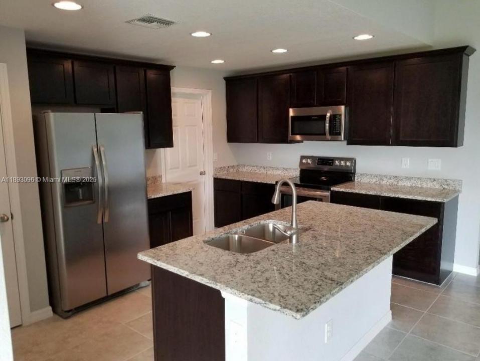 414 NW 23rd Ter, Cape Coral, Florida 33993, Amerika Birleşik Devletleri