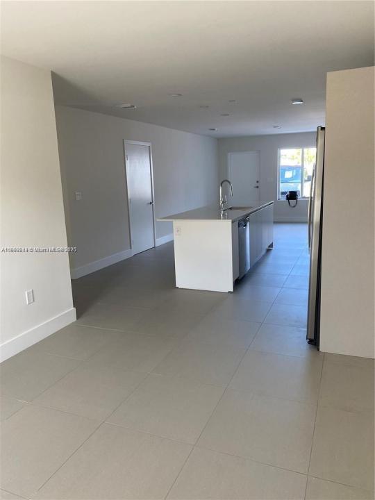 2535 NE 193rd St 3108, Miami, Florida 33180, Stati Uniti