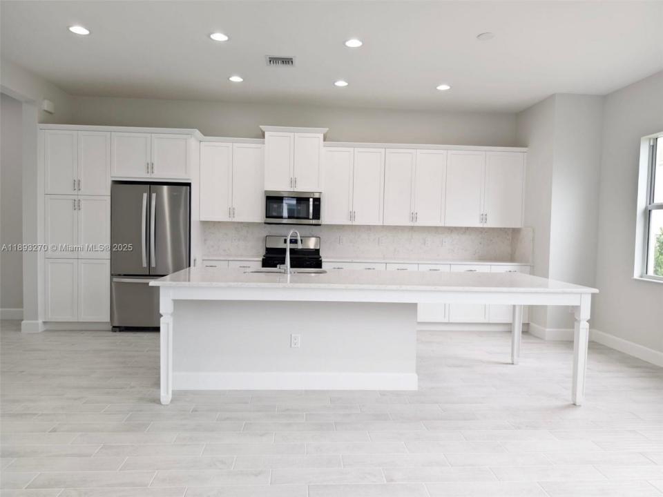 5488 Liberty Ln, Westlake, Florida 33470