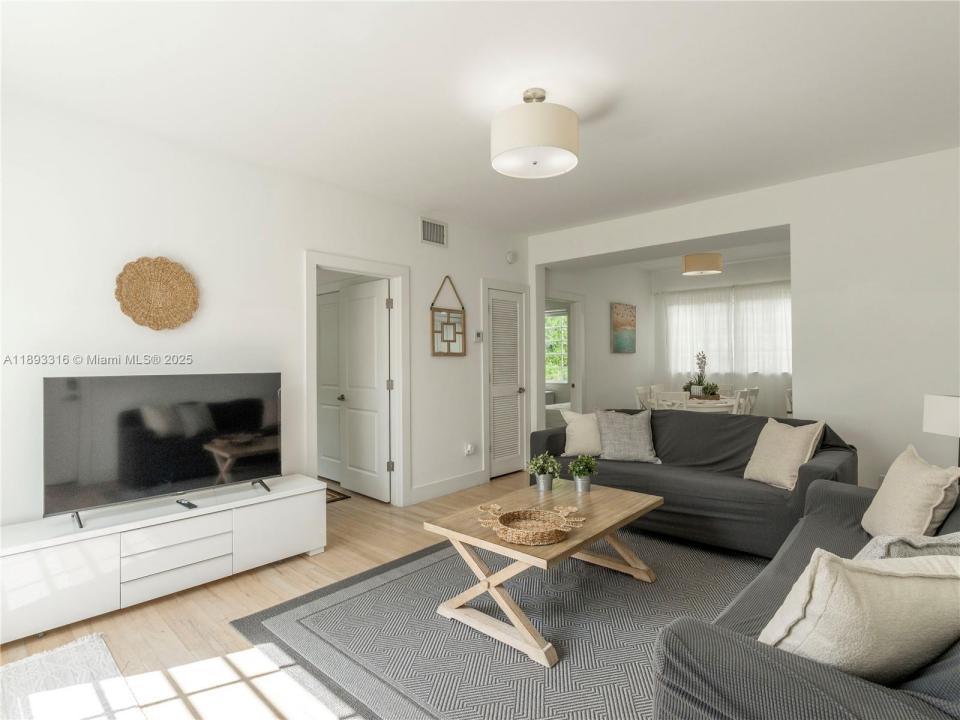 241 28th St 1, Miami Beach, Floride 33140, États-Unis