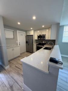 406 NW 68th Ave 422, Plantation, Florida 33317, USA