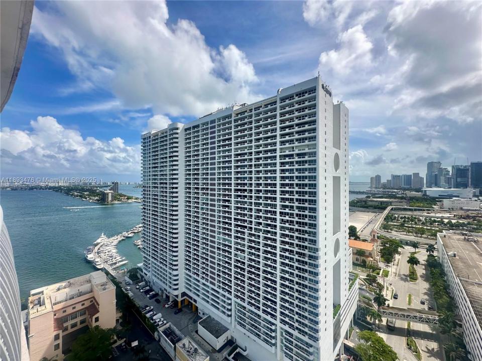 1750 N Bayshore Dr 2808, Miami, פלורידה 33132, ארצות הברית של אמריקה