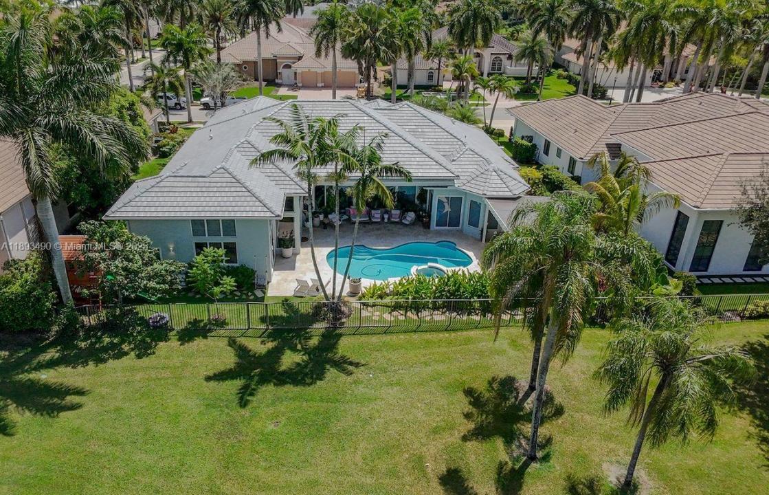 2493 Poinciana Dr, Weston, فلوريدا 33327, الولايات المتحدة
