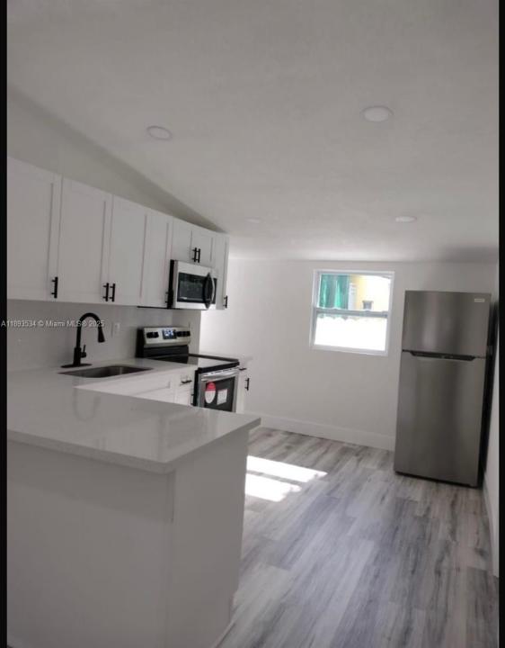 1062 NW 25th St, Miami, Florida 33127, Estados Unidos