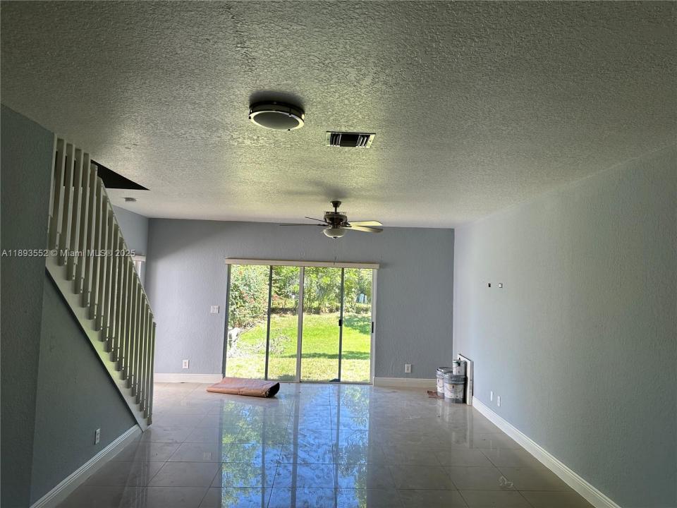 7653 Tamarac Island Cir, Tamarac, Flórida 33321, Estados Unidos