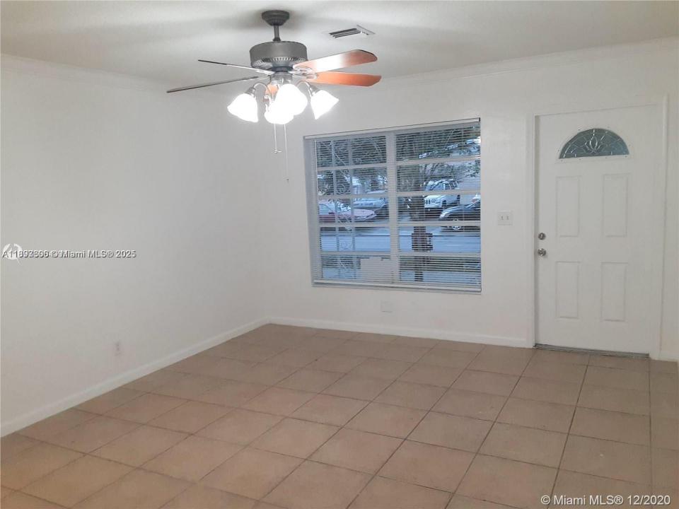 412 SW 10 St, Hallandale Beach, Floride 33009, États-Unis