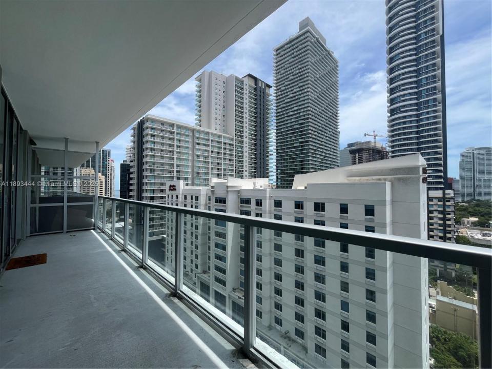 79 SW 12th St 2808-S, Miami, פלורידה 33130, ארצות הברית של אמריקה 