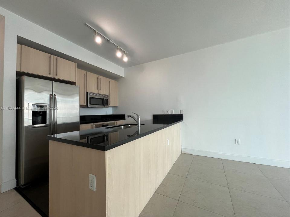 79 SW 12th St 2808-S, Miami, פלורידה 33130, ארצות הברית של אמריקה 