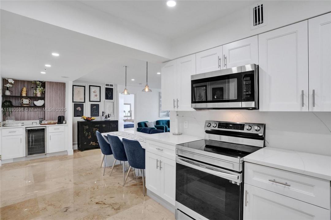 5225 Collins Ave 1411, Miami Beach, Флорида 33140, Соединенные Штаты