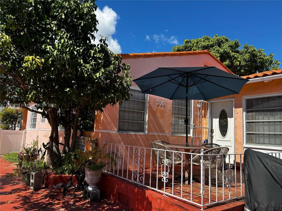 300 NW 13th Ave, Miami, פלורידה 33125, ארצות הברית של אמריקה