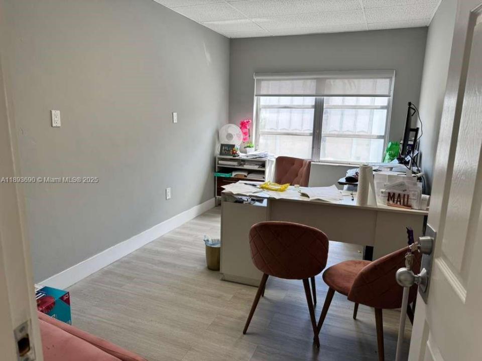 5245 NW 36th St 230, Miami Springs, Floryda 33166, USA