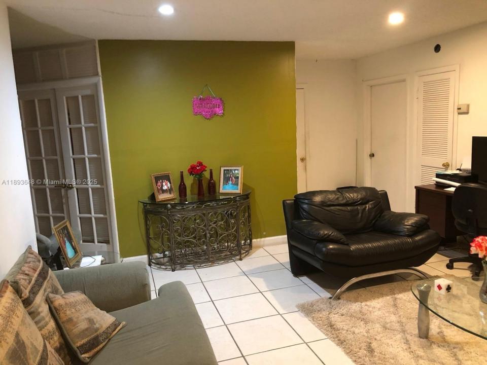 4610 SW 43rd Ter, Dania Beach, Florida 33314, Estados Unidos