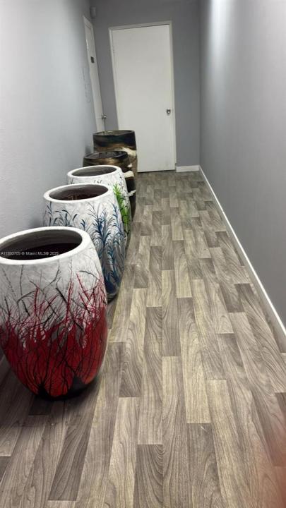 5245 NW 36th St 5249 unit #1, Miami Springs, Floryda 33166, USA