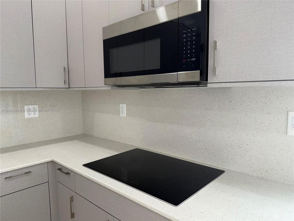 465 E 58th St 2, Hialeah, Flórida 33013, Estados Unidos