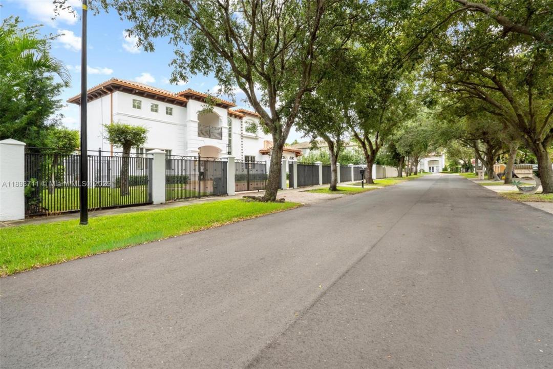 16763 NW 77th Path, Miami Lakes, Florida 33016