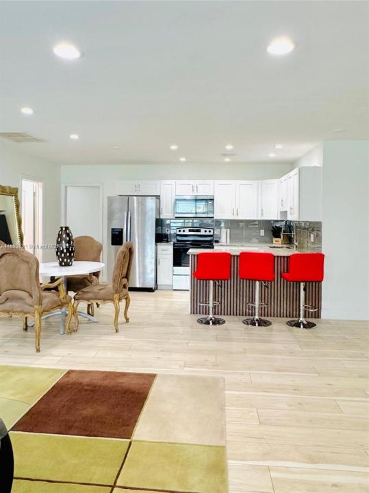 120 NE 9th Ave 120A, Deerfield Beach, Florida 33441, Estados Unidos