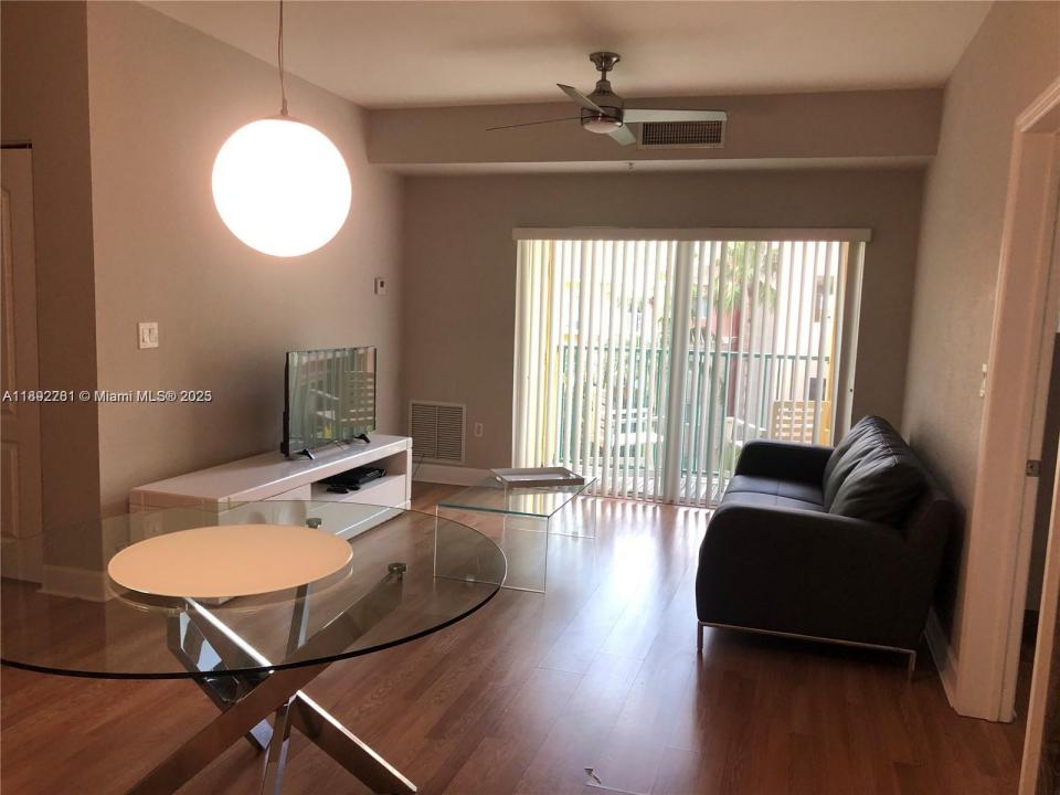 6001 SW 70th St 528, South Miami, Florida 33143, Amerika Birleşik Devletleri