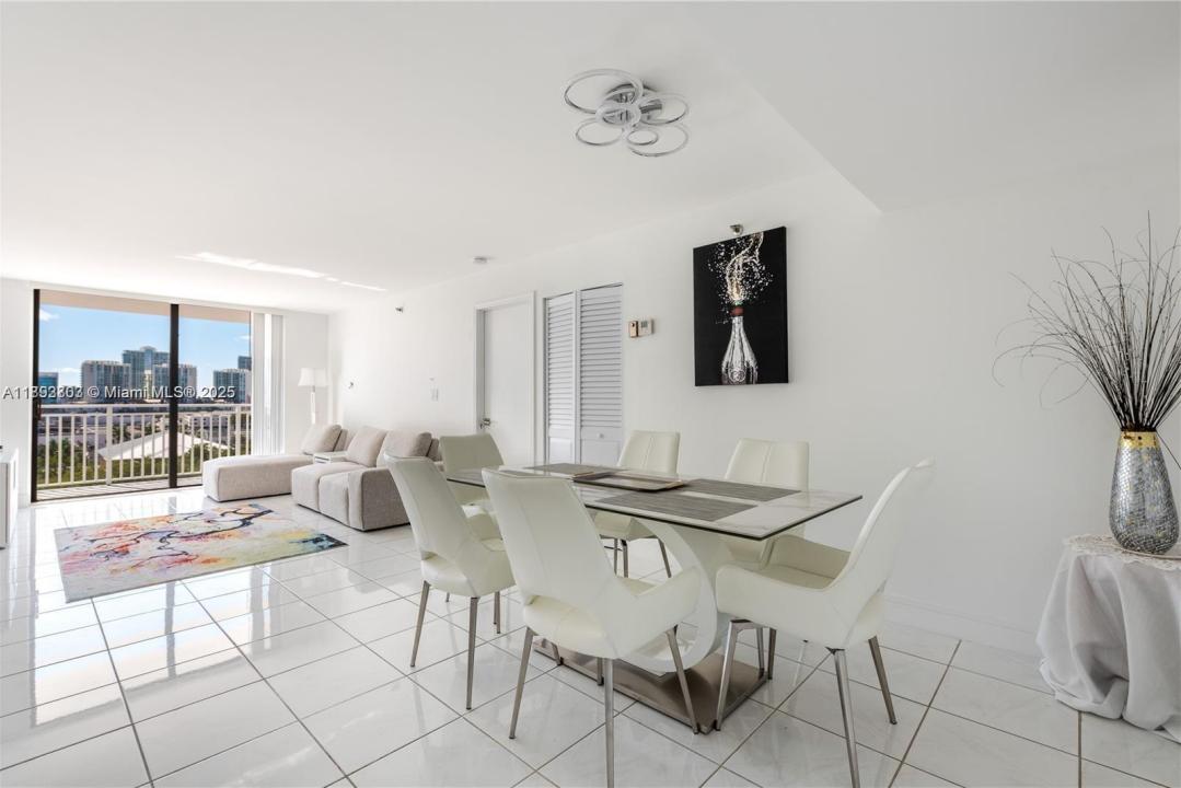 210 174th St 807, Sunny Isles Beach, 佛羅里達州 33160, 美國