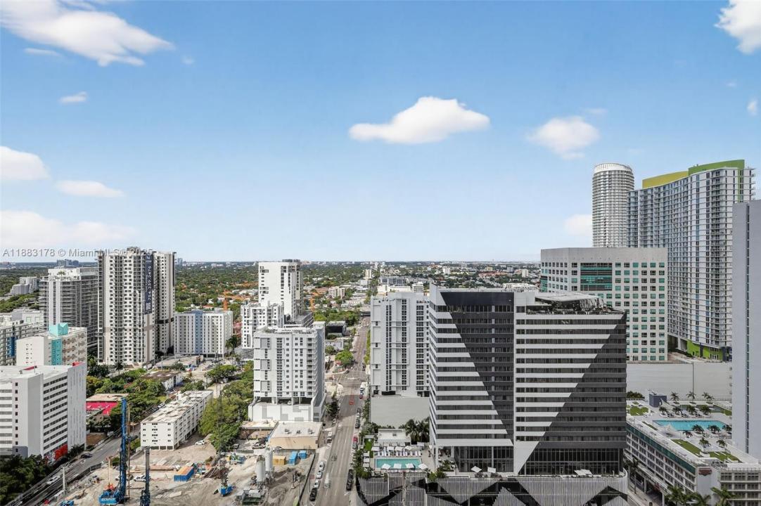 88 SW 7th St 2402, Miami, Florida 33130, Stati Uniti