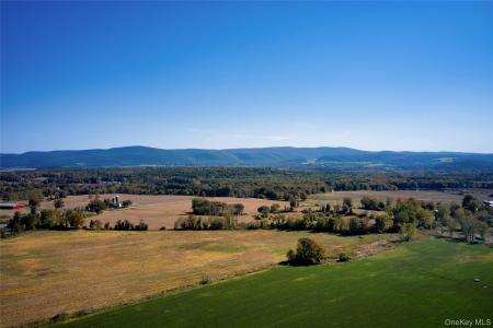 65 Tims Road, Ancram, New York 12502