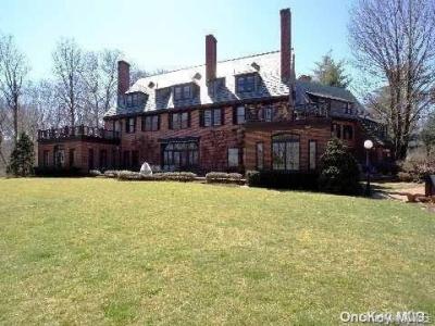 219 Feeks Lane, Oyster Bay, New York 11560