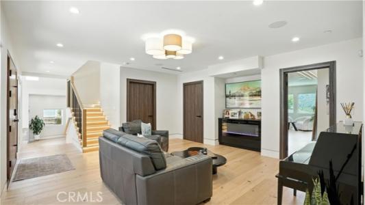 Manhattan, Glendale, California 91214