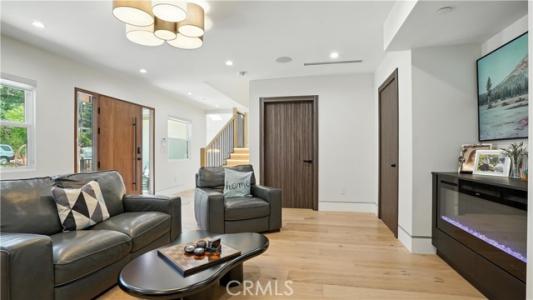 Manhattan, Glendale, California 91214