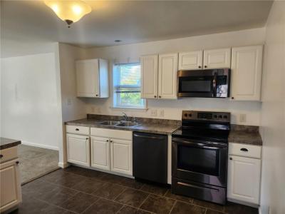 81 Bayview Avenue 2, Bristol, RI 02809, USA