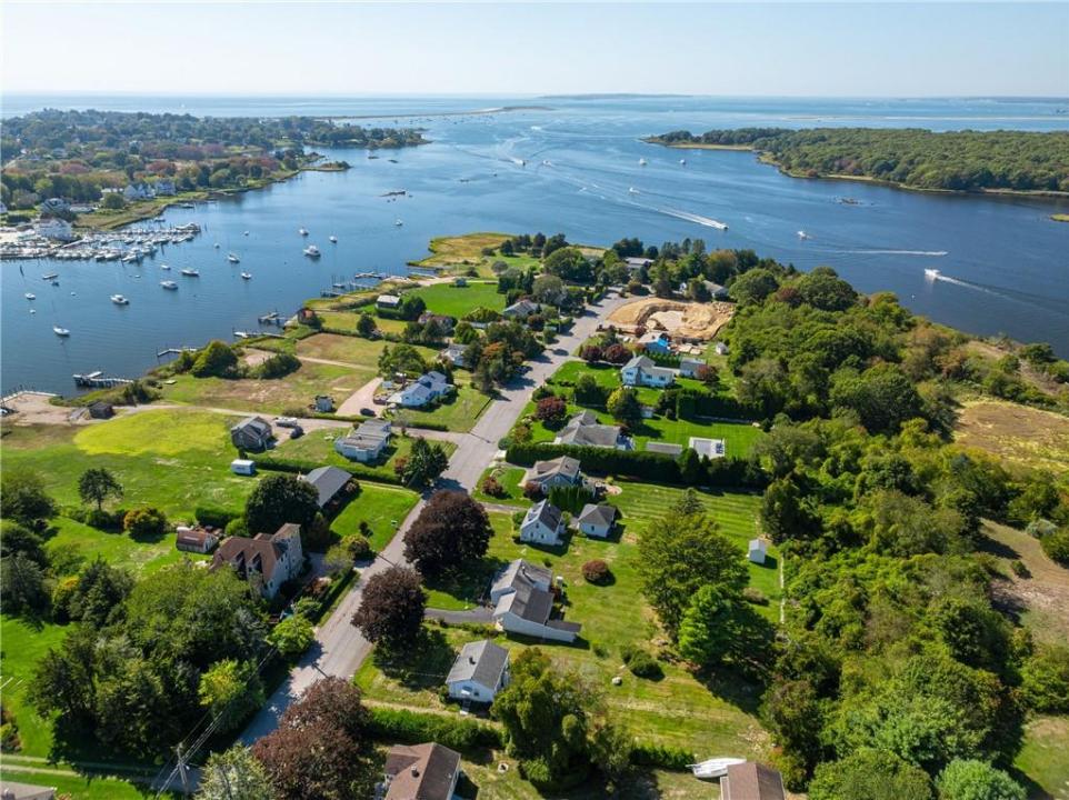 9 Champlin Drive, Westerly, Rhode Island 02891, Estados Unidos