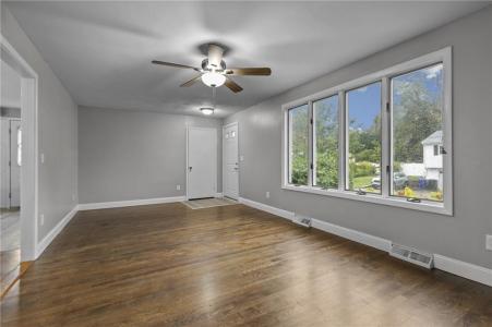 85 Canario Drive, Warren, Rhode Island 02885, Estados Unidos