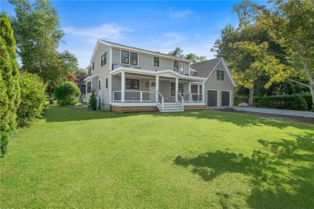 26 Westmoreland Street, Narragansett, RI 02882, USA