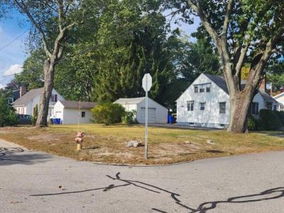 61 Crossland Road, West Warwick, Rhode Island 02893, USA