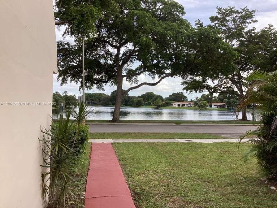 7318 Twin Sabal Dr 7318, Miami Lakes, 佛罗里达州 33014, 美国