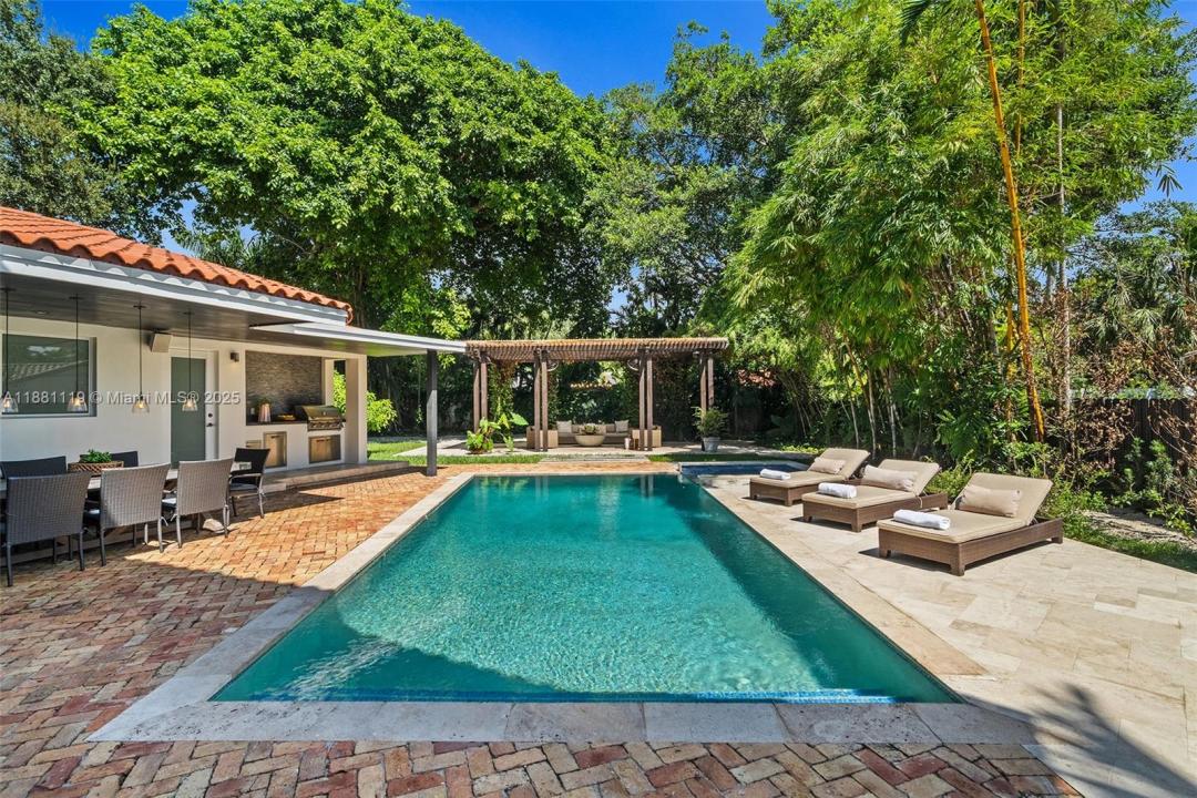 575 Bay Point Rd, Miami, Florida 33137, Estados Unidos