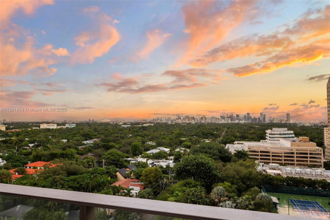 2678 Tigertail Avenue 1101, Coconut Grove, Florida 33133, USA