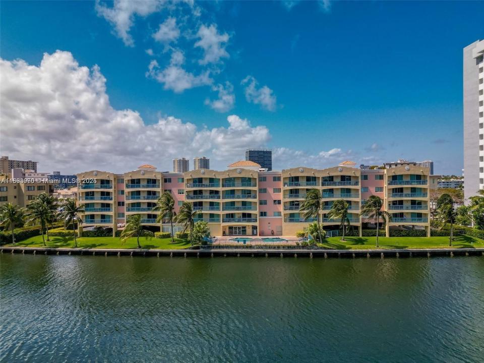 201 Golden Isles Dr 510, Hallandale Beach, Flórida 33009, Estados Unidos